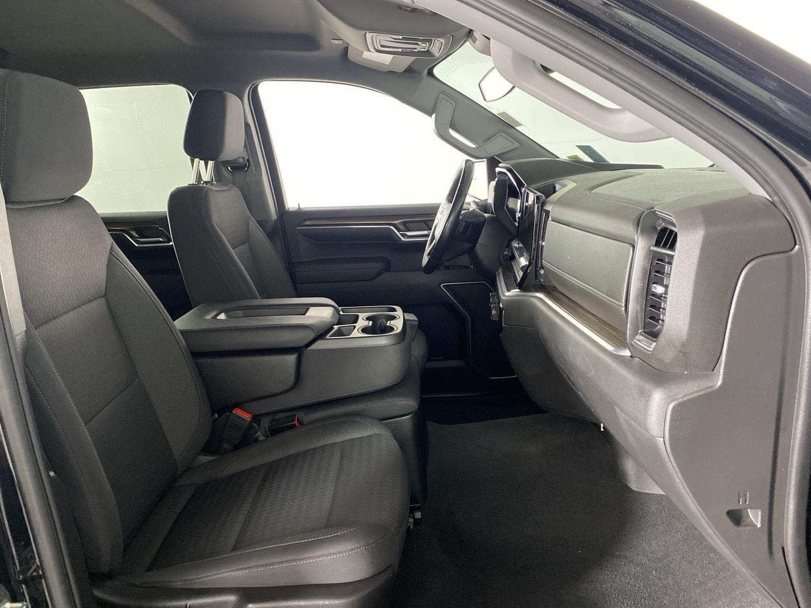 Used 2022 Black Chevrolet LT image 27