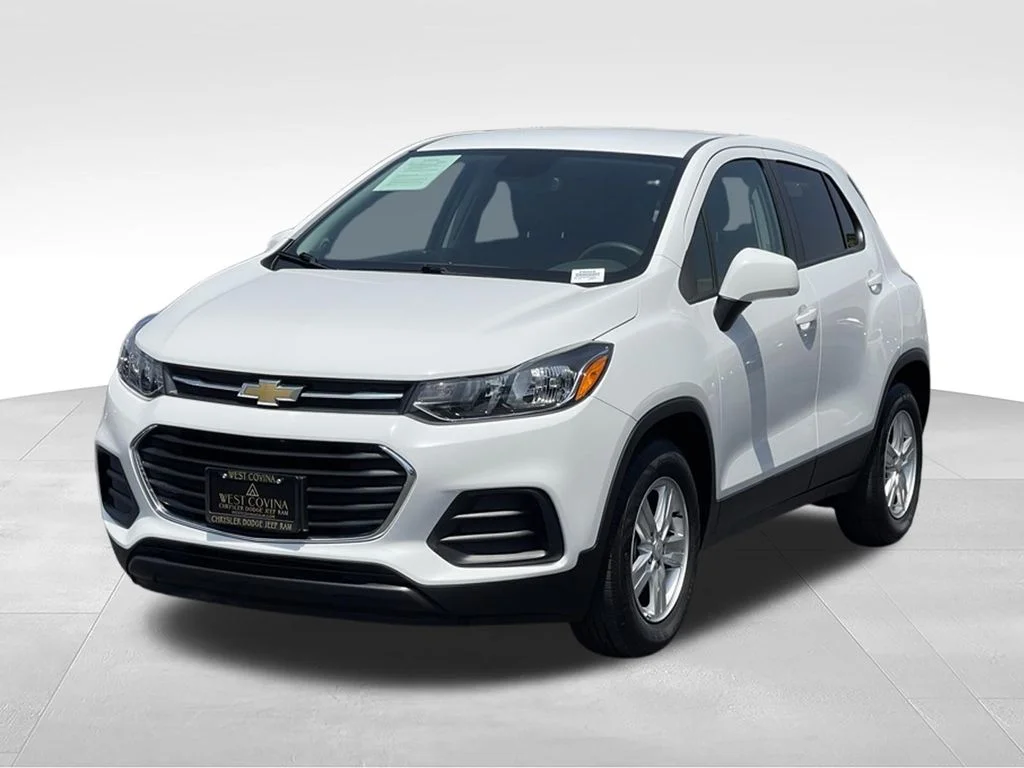 Used 2022 White Chevrolet LS image 3