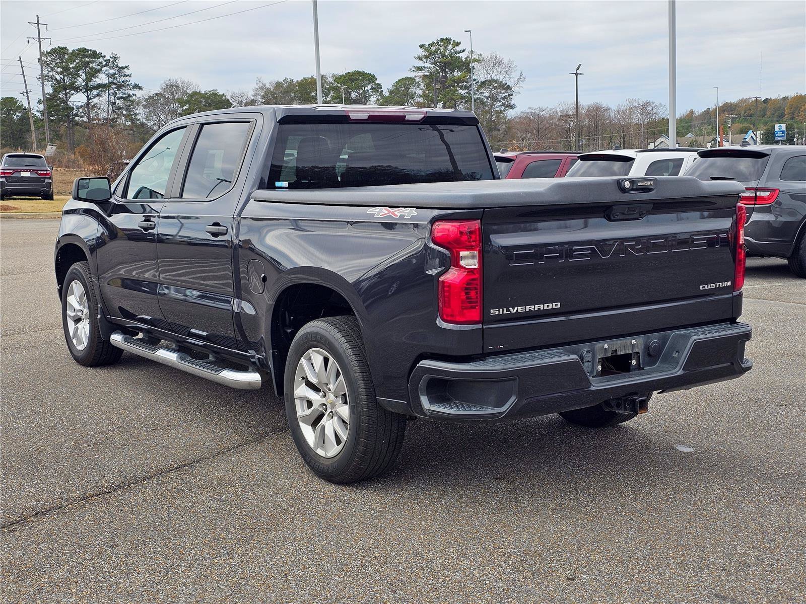 Used 2022 Northsky Blue Metallic Chevrolet Custom image 13