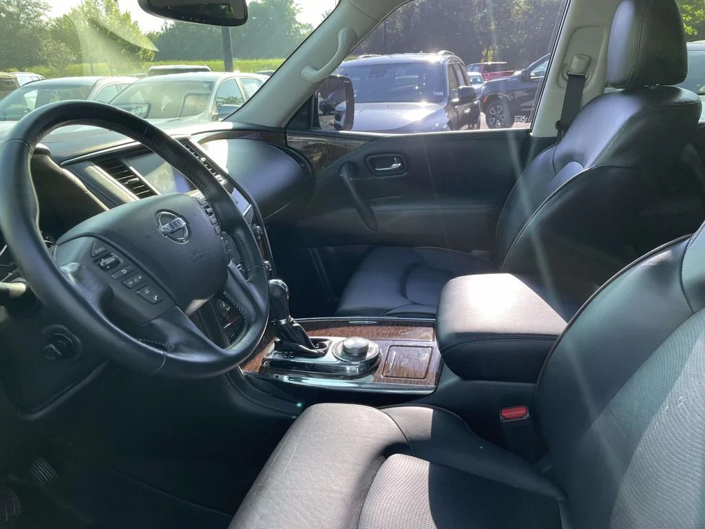 Used 2020 Silver Nissan SL 4WD image 21