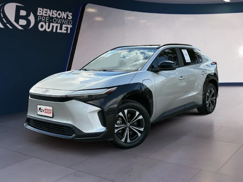 Used 2023 Silver Toyota XLE image 1