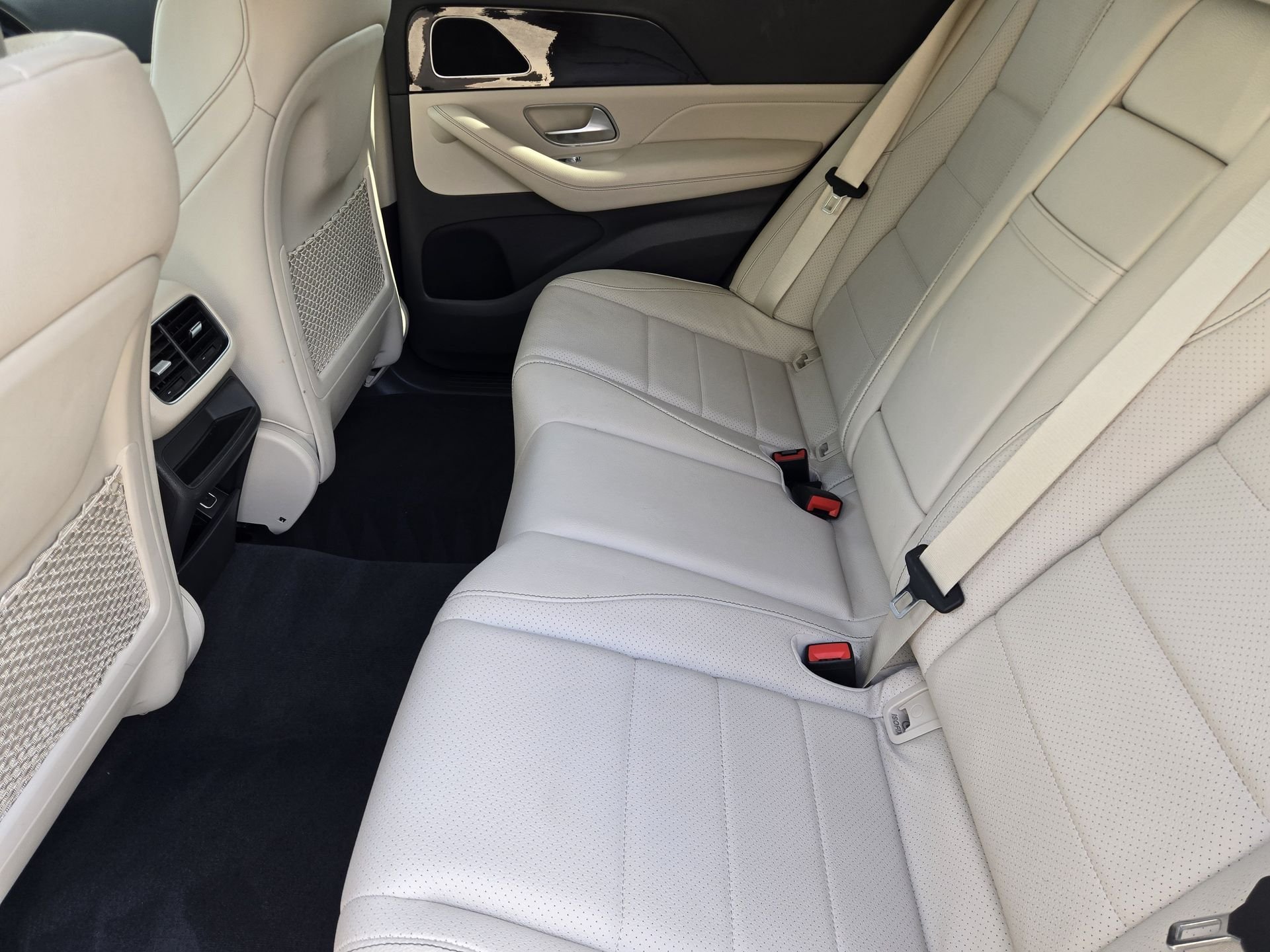 Used 2020 Black Mercedes-Benz GLE 350 image 25