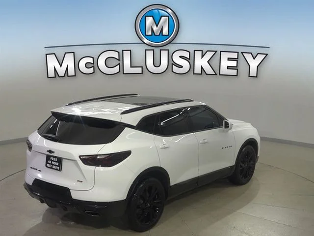 Used 2019 White Chevrolet RS image 30