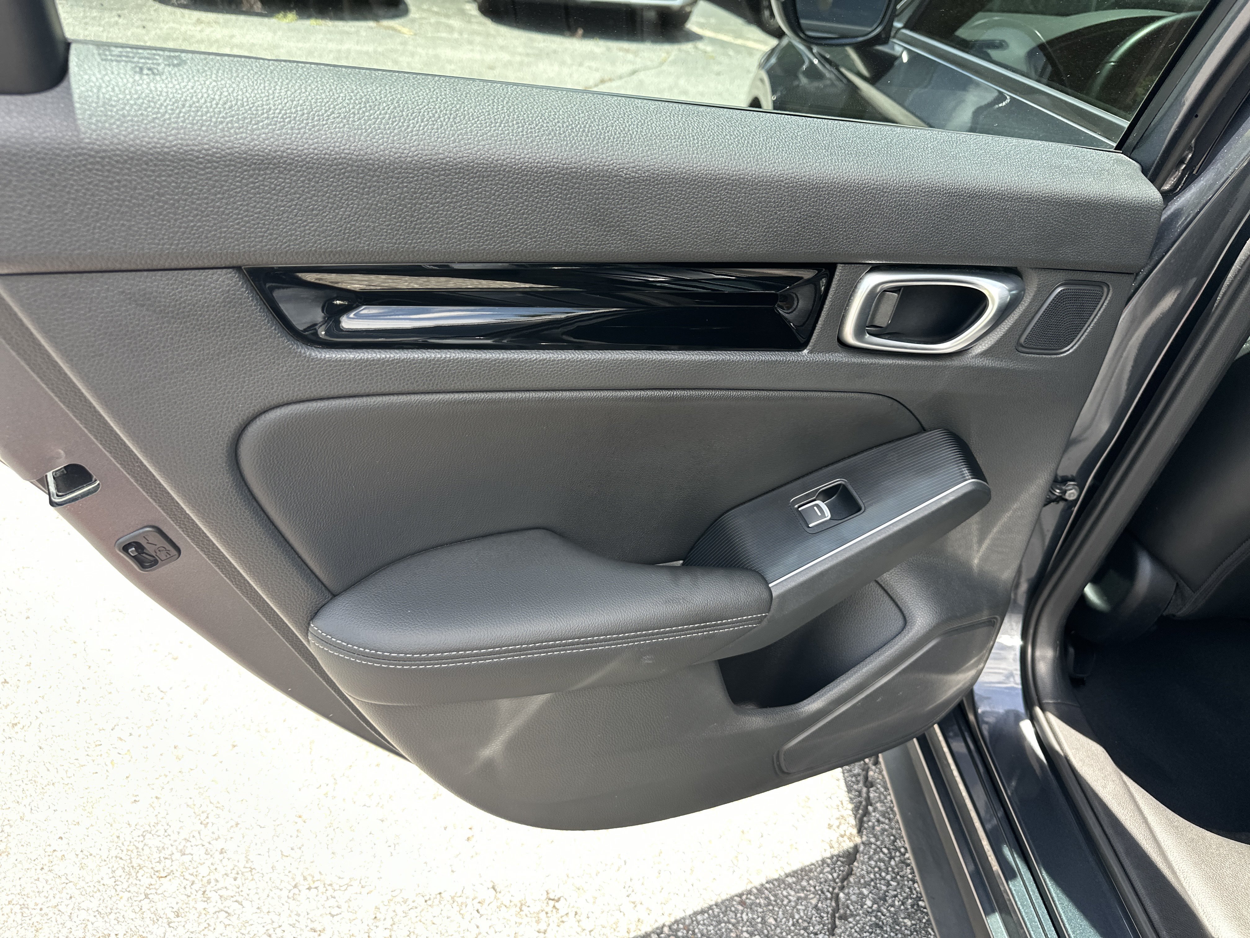Used 2024 Meteorite Gray Metallic Honda Sport Touring image 26