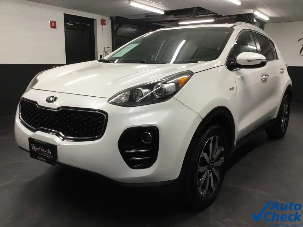 Used 2018 White Kia EX image 5
