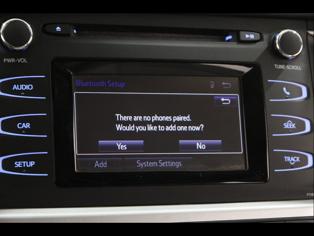 2019 Toyota Highlander LE - Photo 11