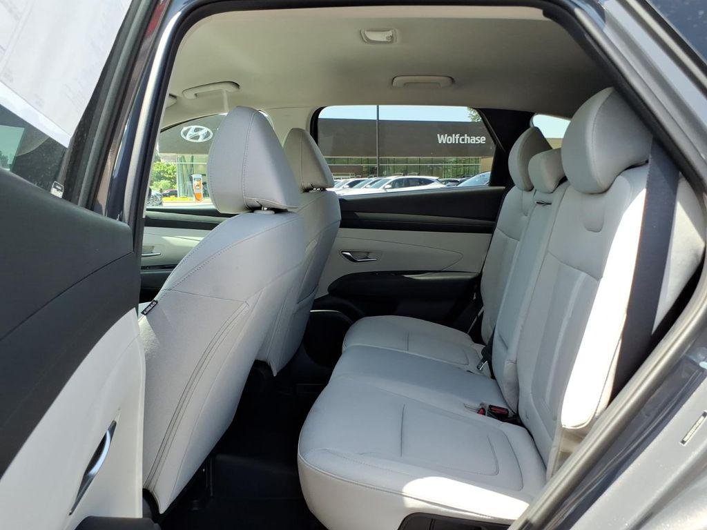 New 2026 Gray Hyundai SEL FWD image 9