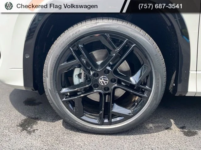 New 2026 Sandstone Volkswagen SE R-Line Black image 5
