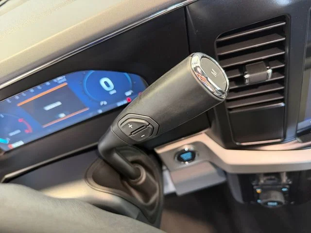 New 2026 Avalanche Ford XLT image 18