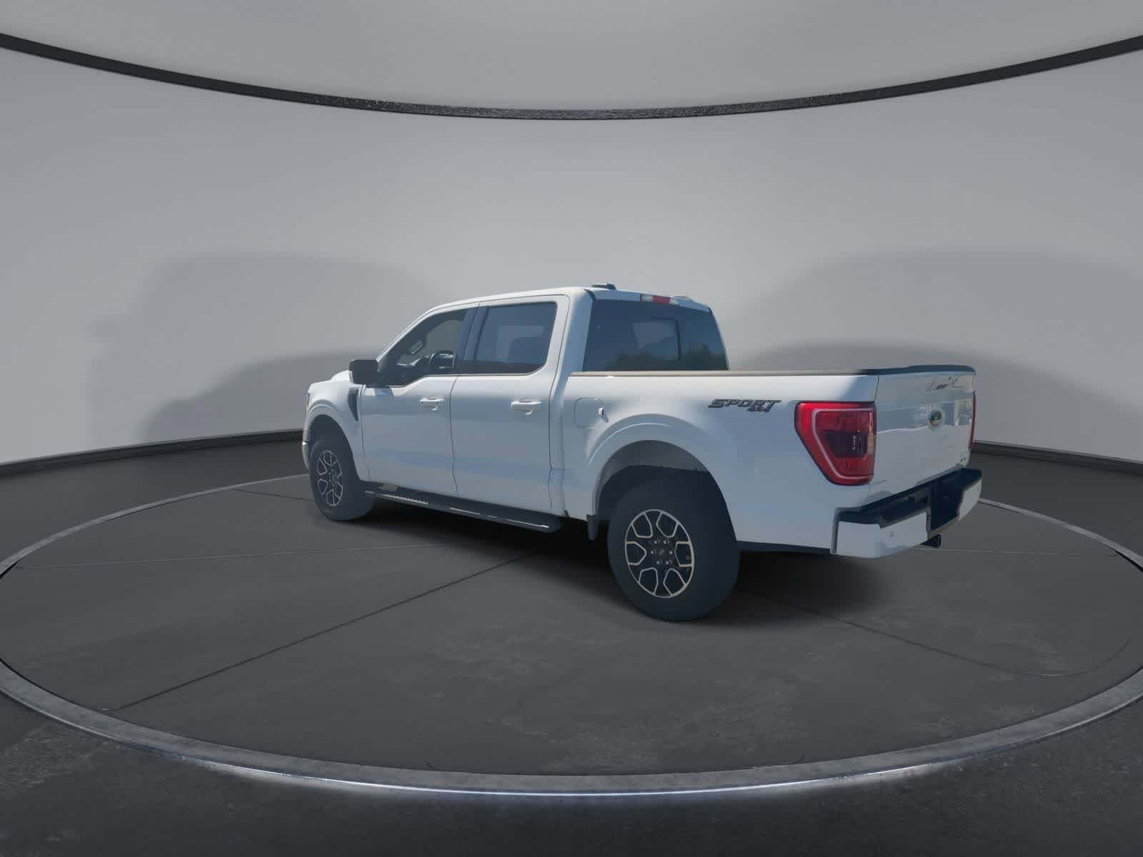 Certified Used 2022 Oxford White Clearcoat Ford XLT image 6