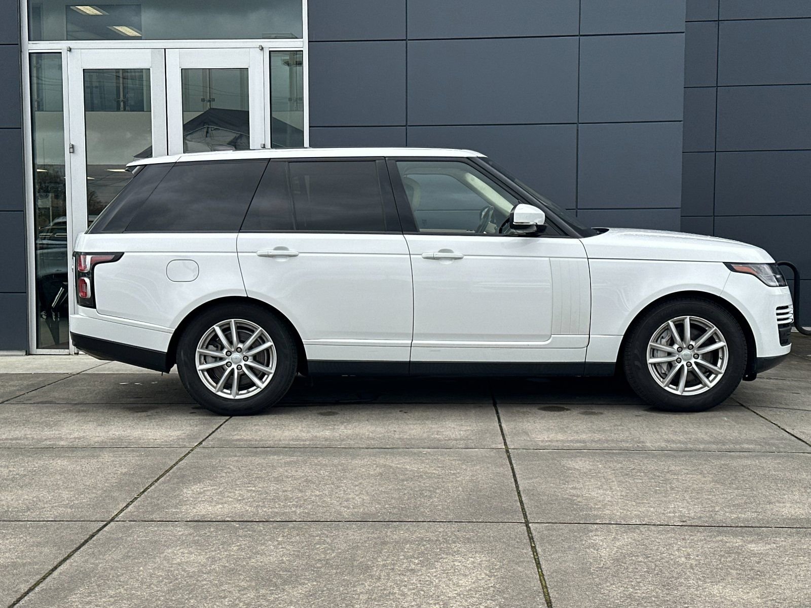 Used 2020 White Land Rover Base image 2