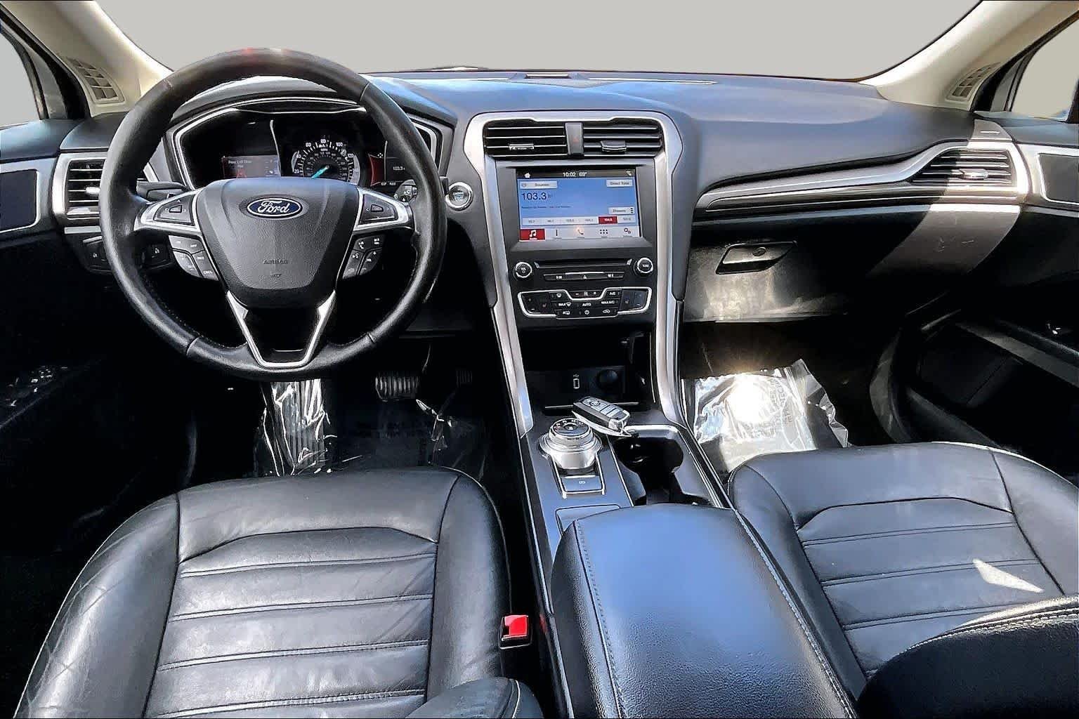 Used 2018 Magnetic Ford SE image 16