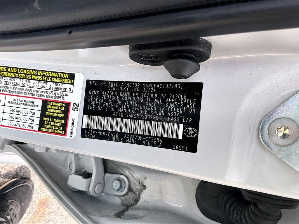 Used 2024 White Toyota SE image 35