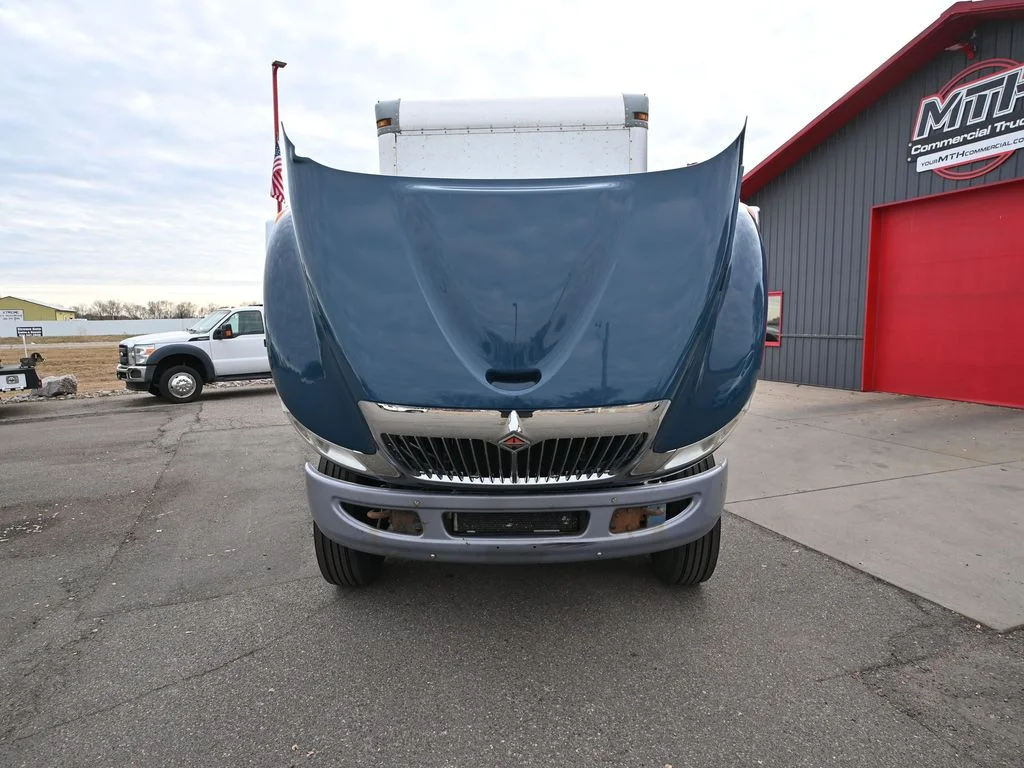 Used 2013 Blue International Series 4400 image 14