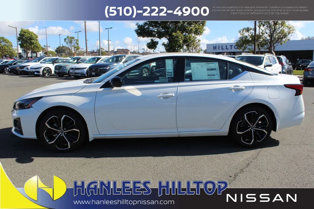 New 2025 White Nissan 2.5 SR image 2