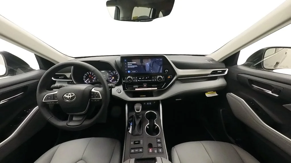 Used 2024 Black Toyota XLE image 27