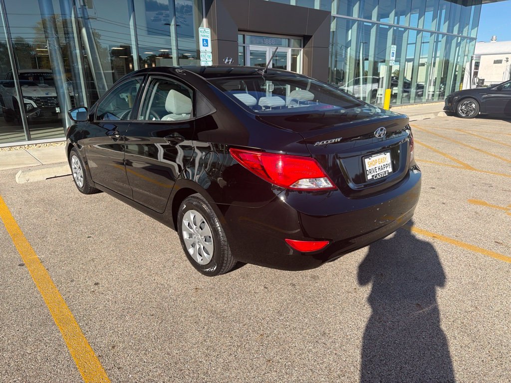 Used 2017 Hyundai Accent SE with VIN KMHCT4AE7HU269165 for sale in Downers Grove, IL