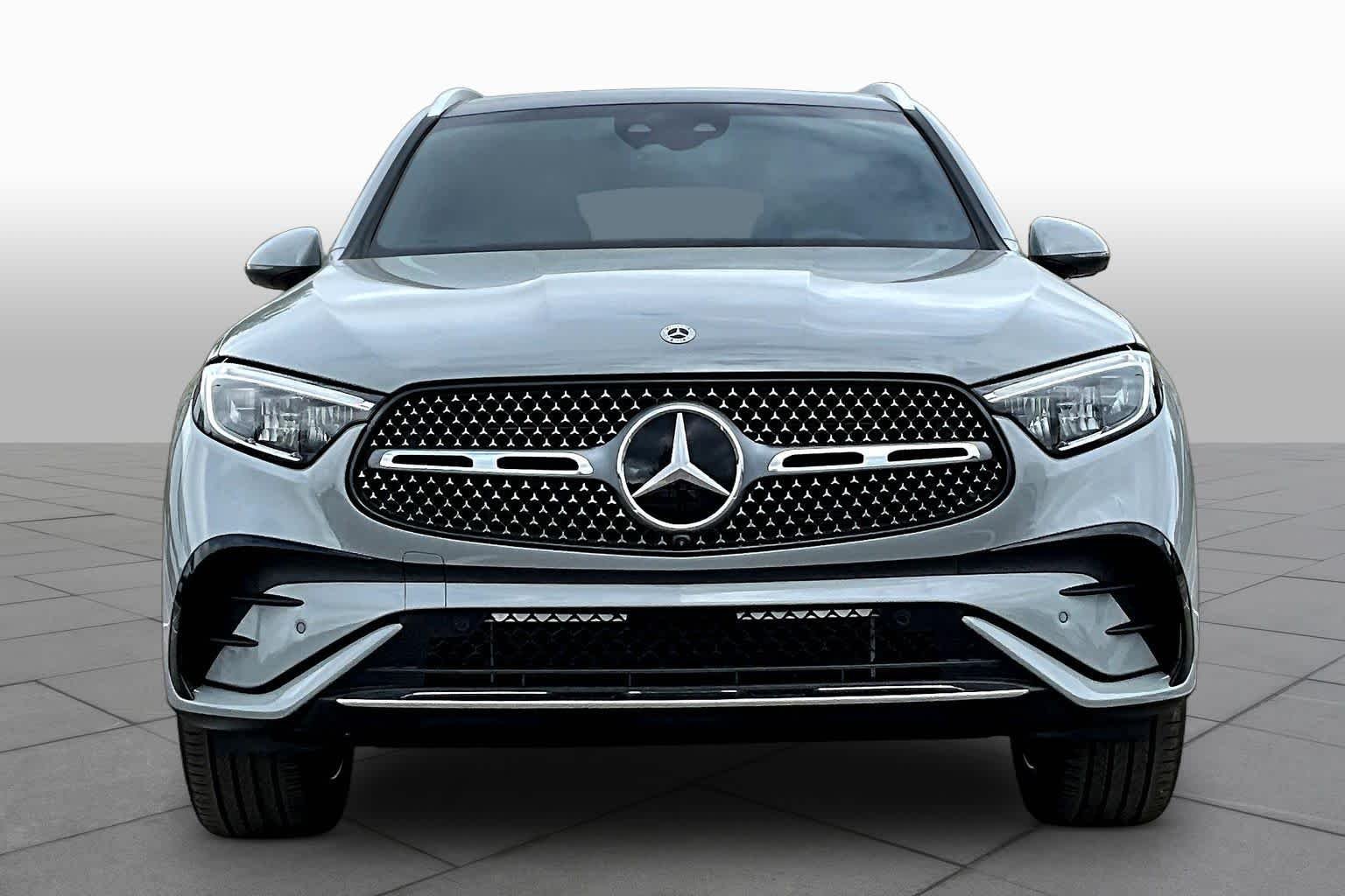 New 2026 MANUFAKTUR Alpine Grey Mercedes-Benz GLC 300 image 3