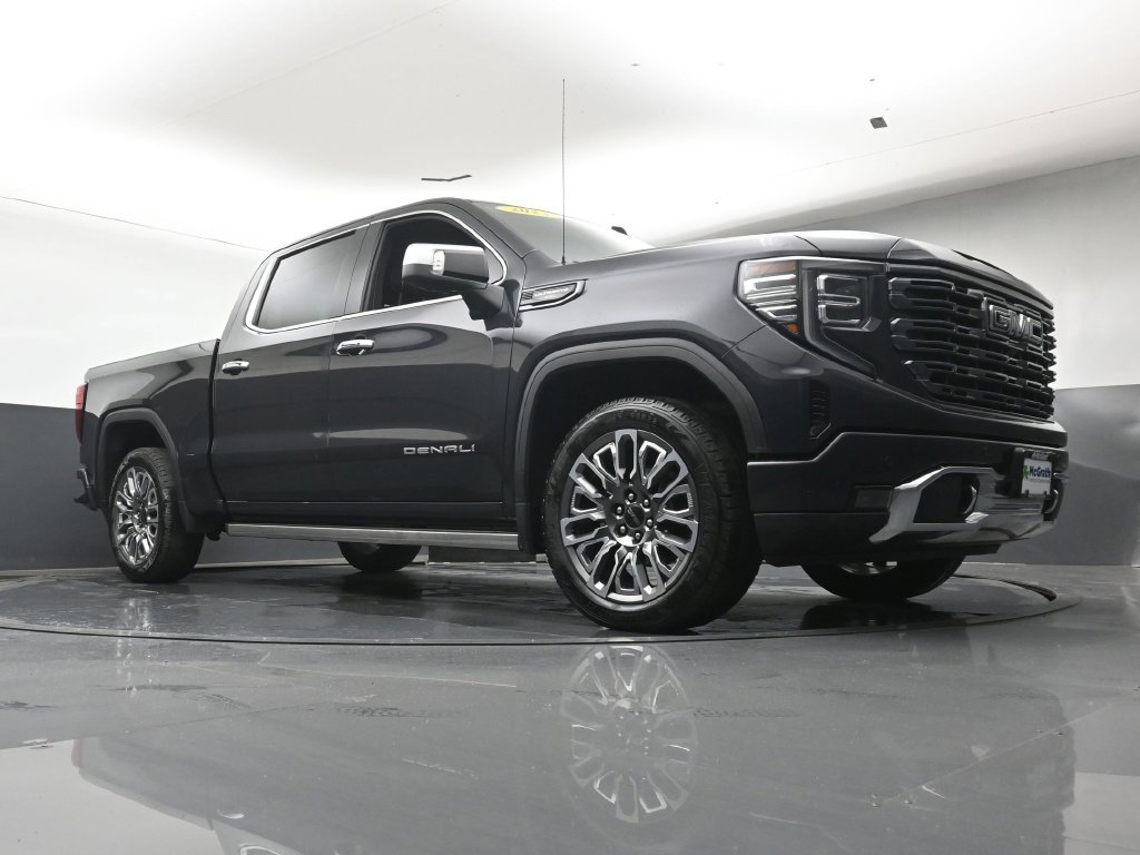 Used 2023 Silver GMC Denali Ultimate image 27