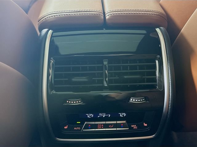 Used 2026 Green Metallic BMW ALPINA XB7 image 27