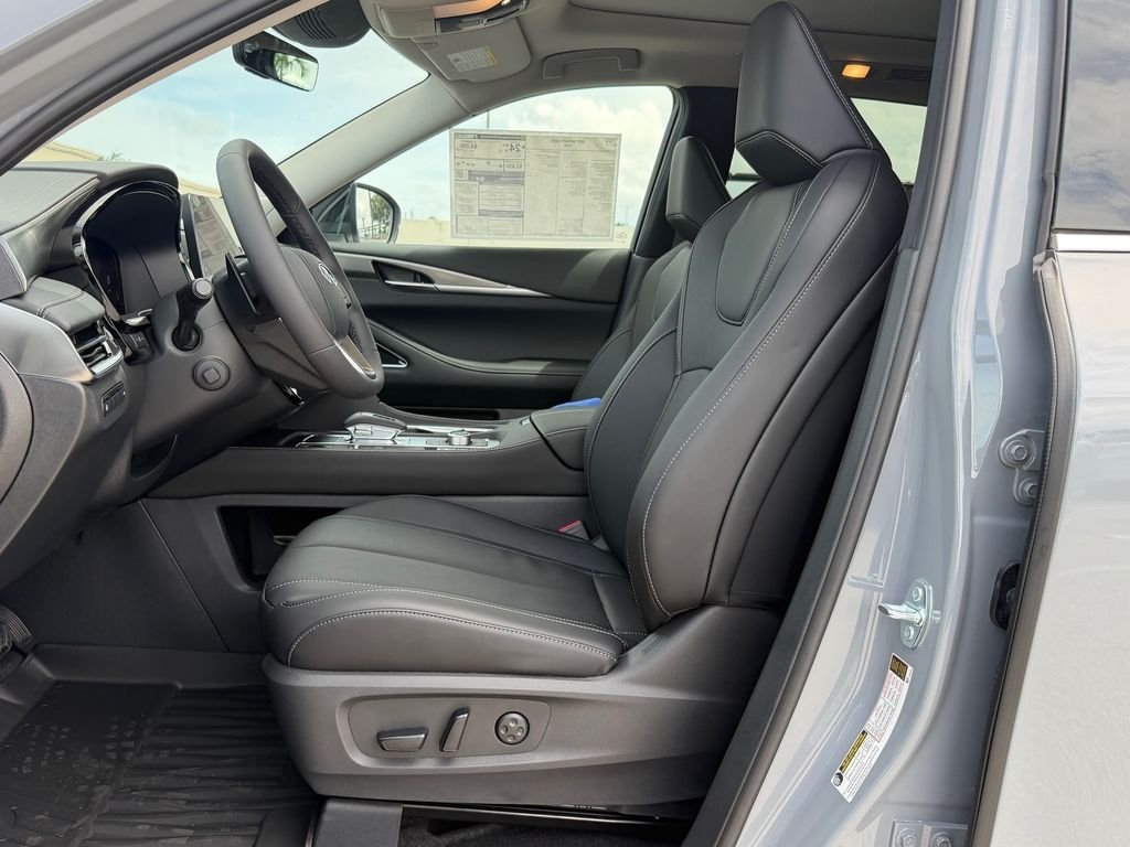 New 2027 HARBOR GRAY INFINITI Luxe FWD image 12
