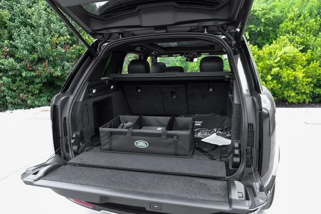 New 2026 Charente Grey Land Rover SE image 64