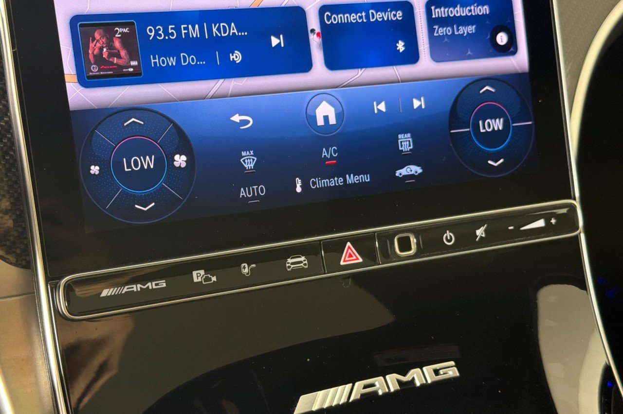 Certified Used 2025 Polar White Mercedes-Benz AMG® GLC 63 S E Performance image 20