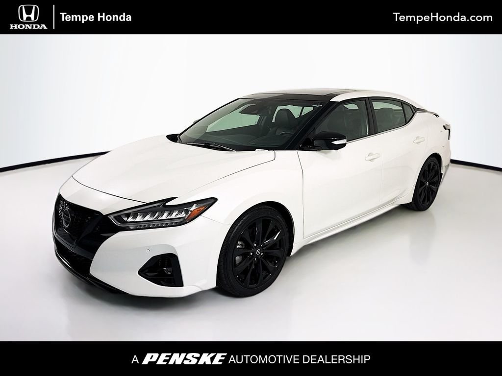 2022 Nissan Maxima SR's photo