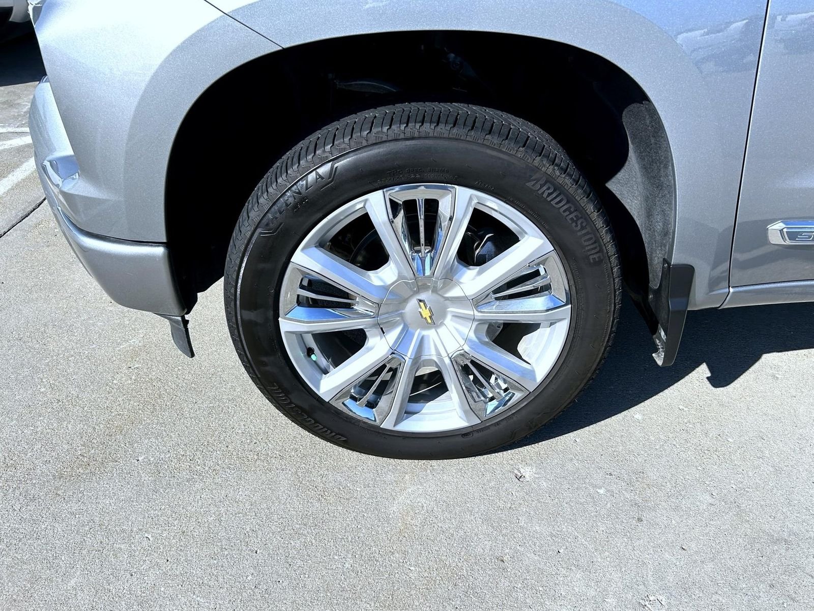 Used 2025 Gray Chevrolet High Country image 22