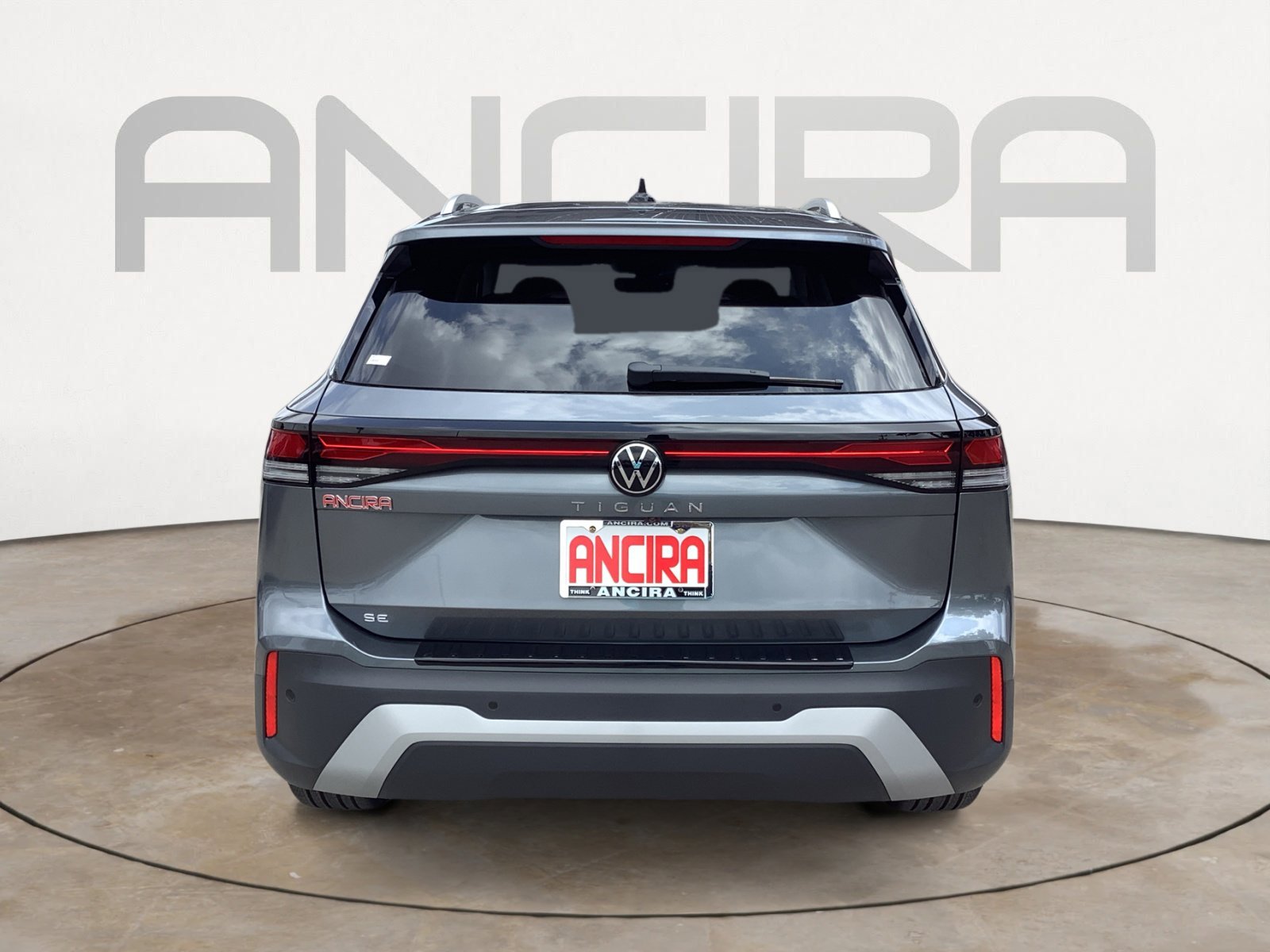 New 2025 Platinum Gray Metallic Volkswagen SE image 7