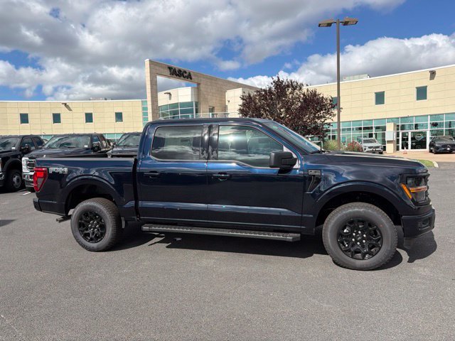 New 2026 Blue Ford XLT image 2