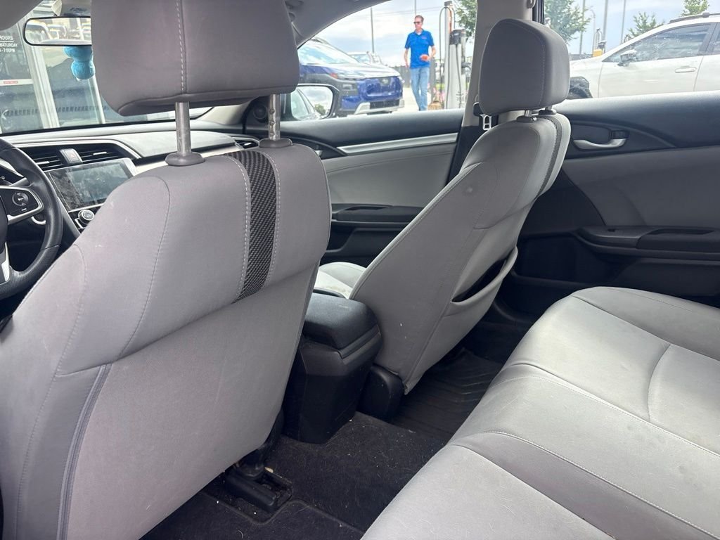 Used 2016  Honda EX-T image 11
