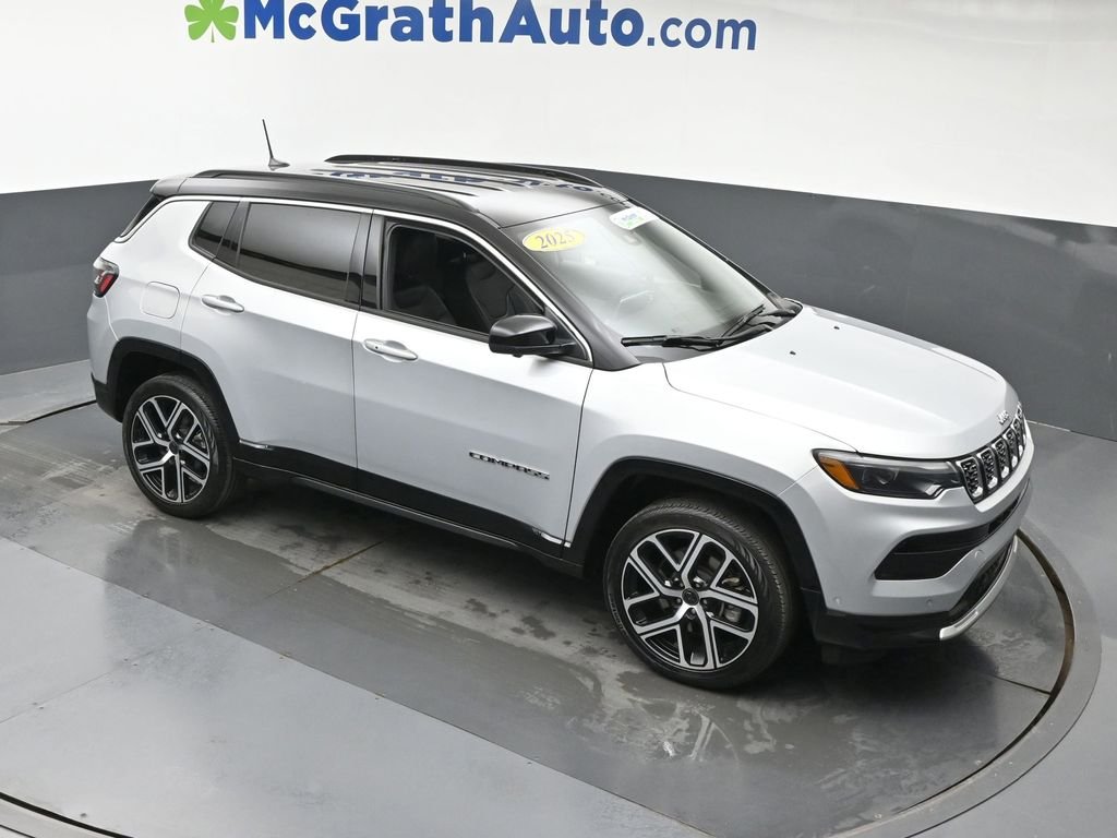 Used 2025 Silver Jeep Limited image 3