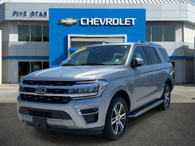 Used 2023 Silver Ford Limited image 3