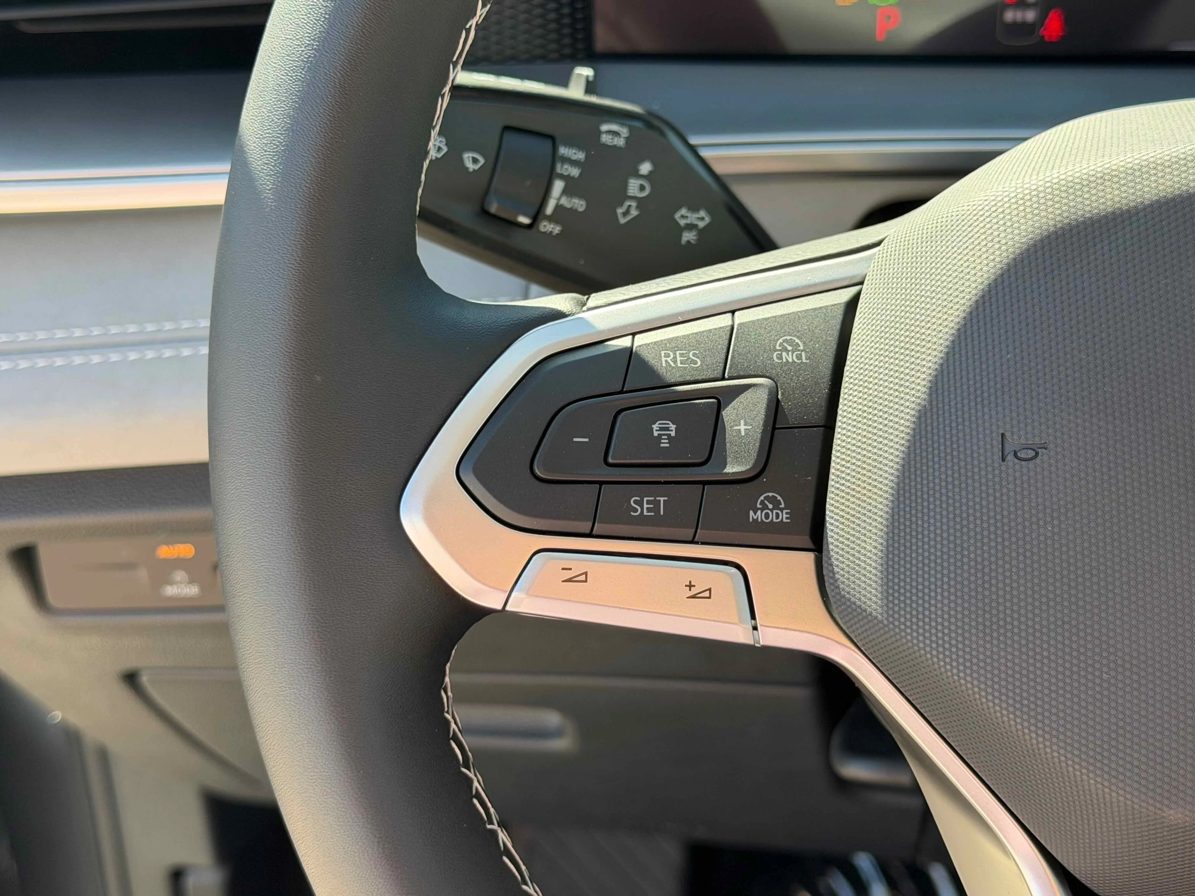 New 2026 Platinum Gray Volkswagen SE image 17