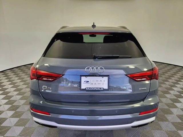 Used 2022 Gray Audi Premium Plus image 4