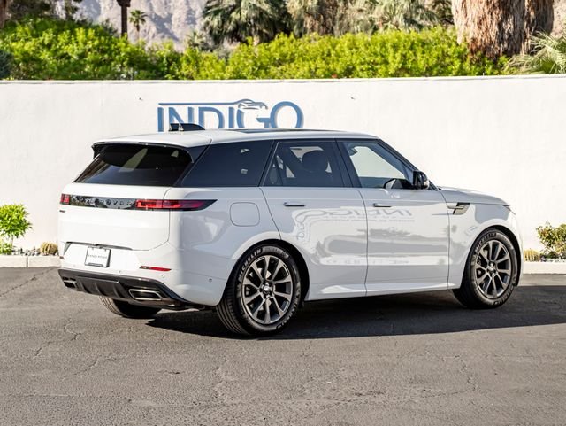 Used 2024 Fuji White Land Rover Dynamic SE image 6