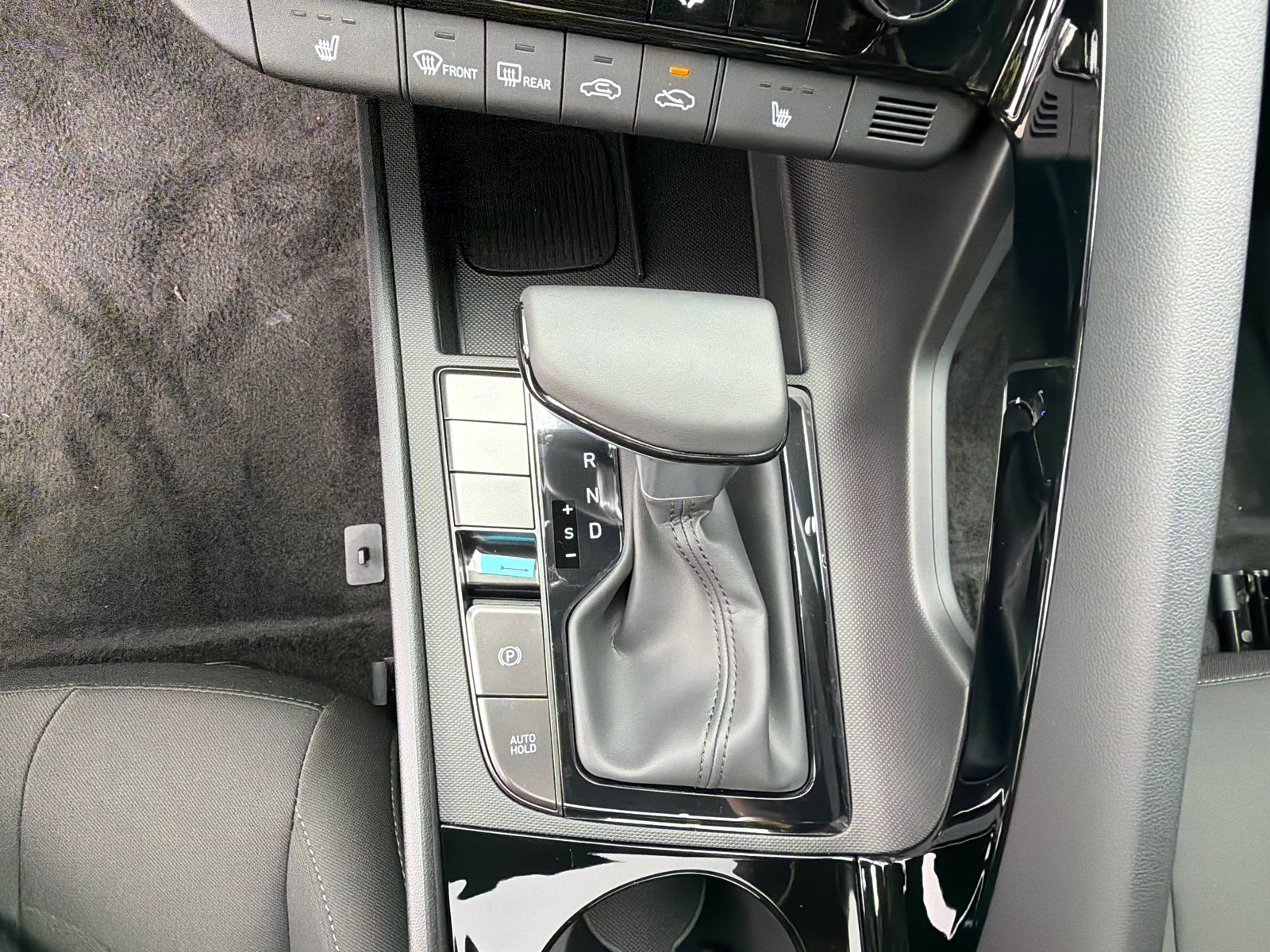New 2026 Serenity White Hyundai SEL Sport Premium image 28