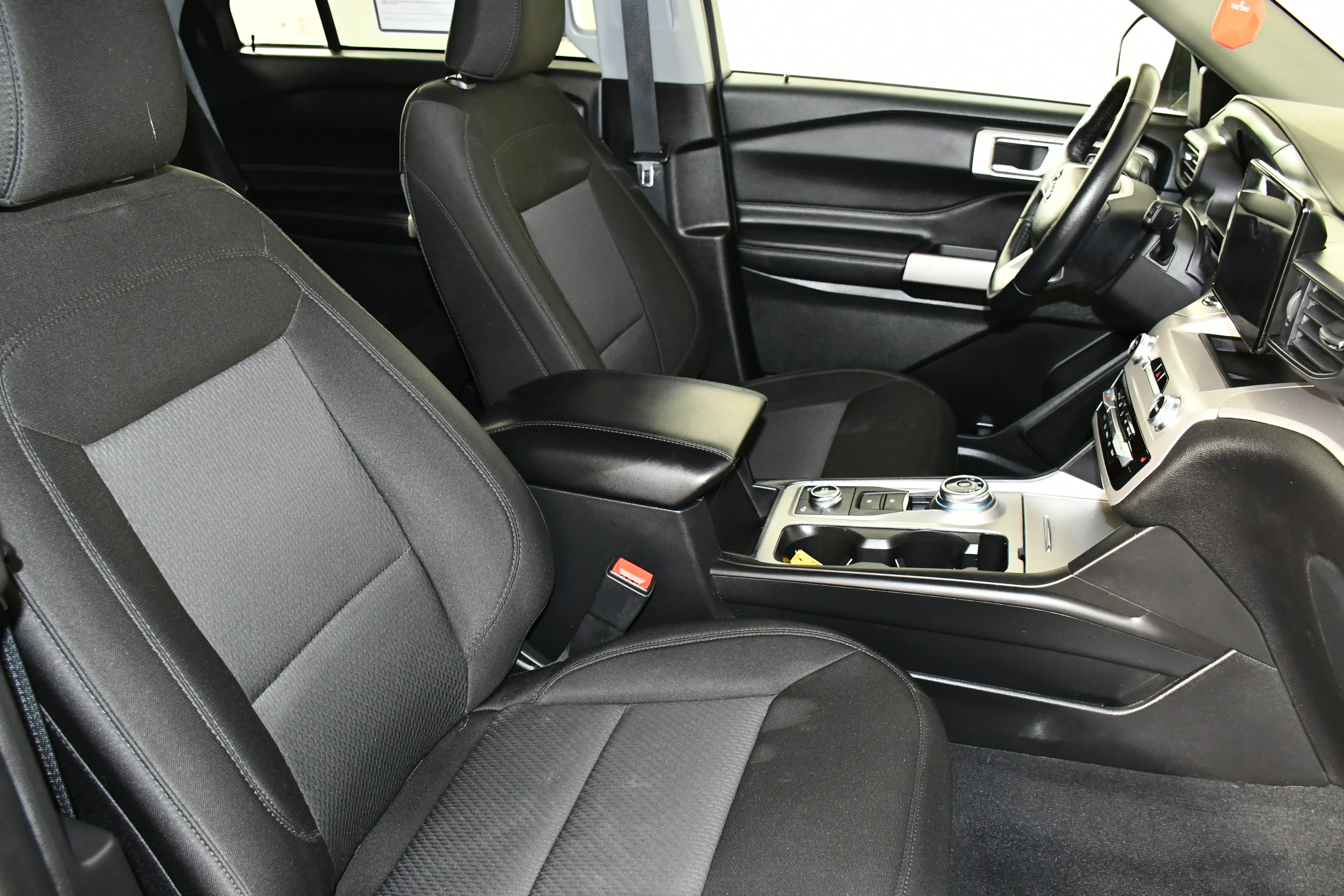 Used 2023 Silver Metallic Ford XLT image 41