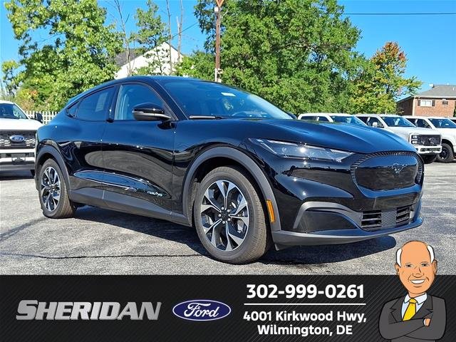New 2026 Shadow Black Ford Select image 18
