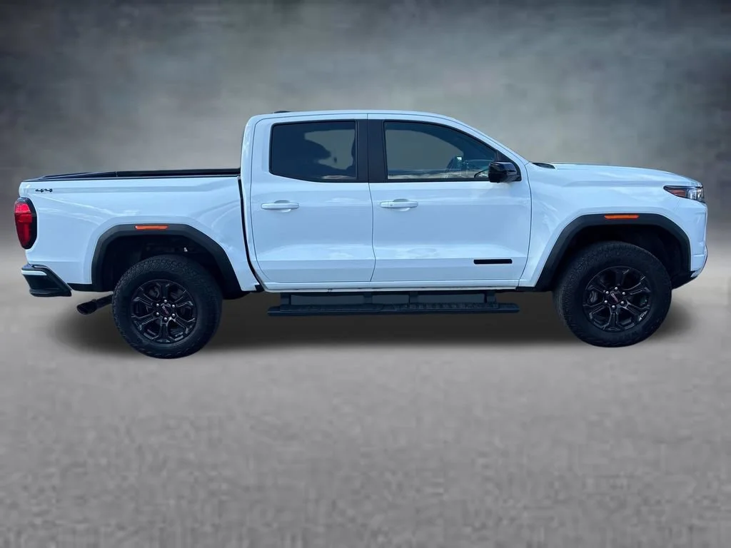 Used 2024 Summit White GMC Elevation image 4