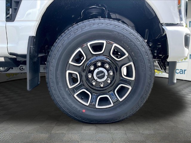New 2026 White Ford Platinum image 13