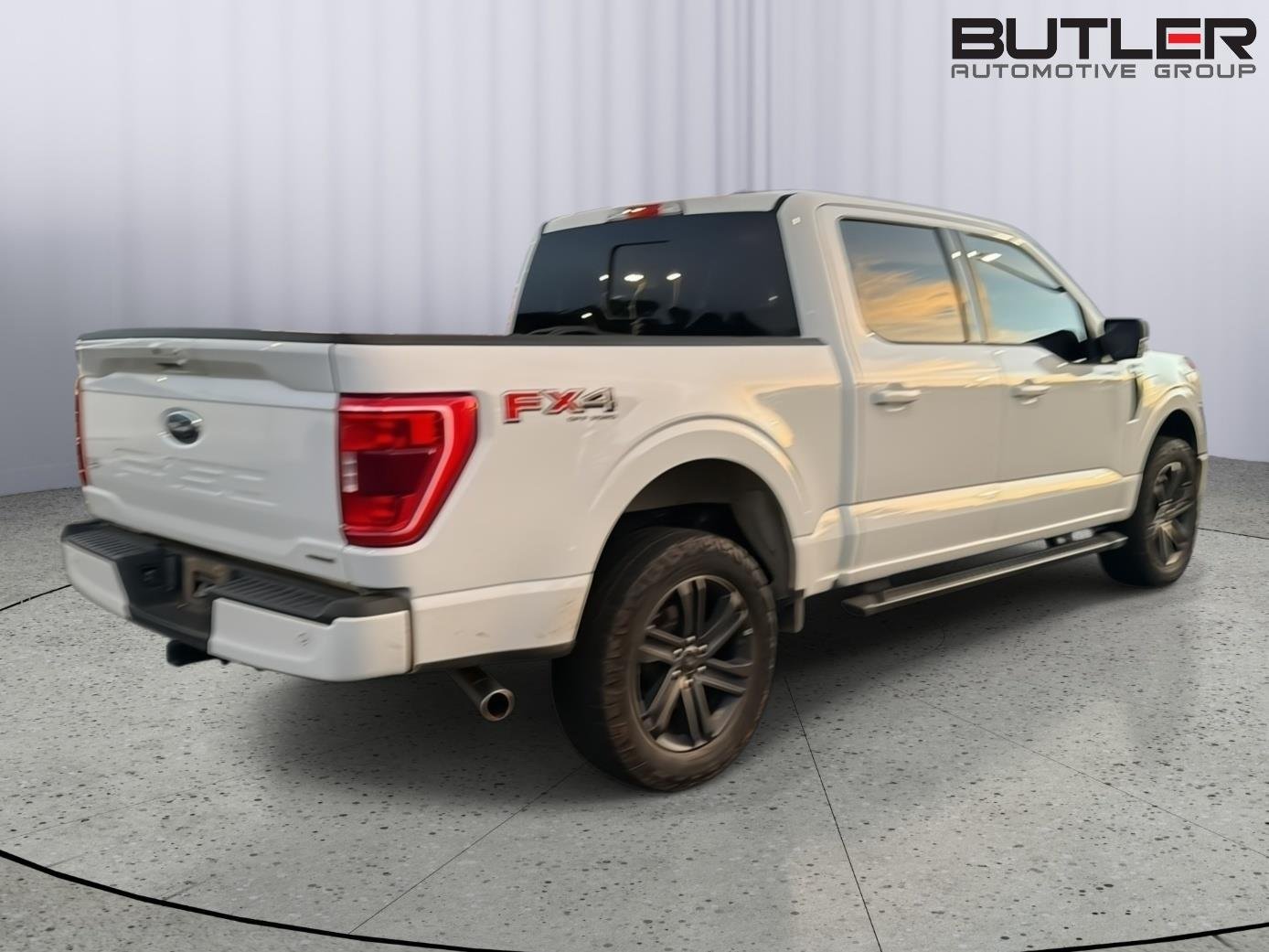 Used 2022 Oxford White Ford XLT image 6