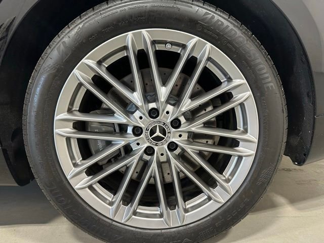 Used 2021 Black Mercedes-Benz S 580 image 22