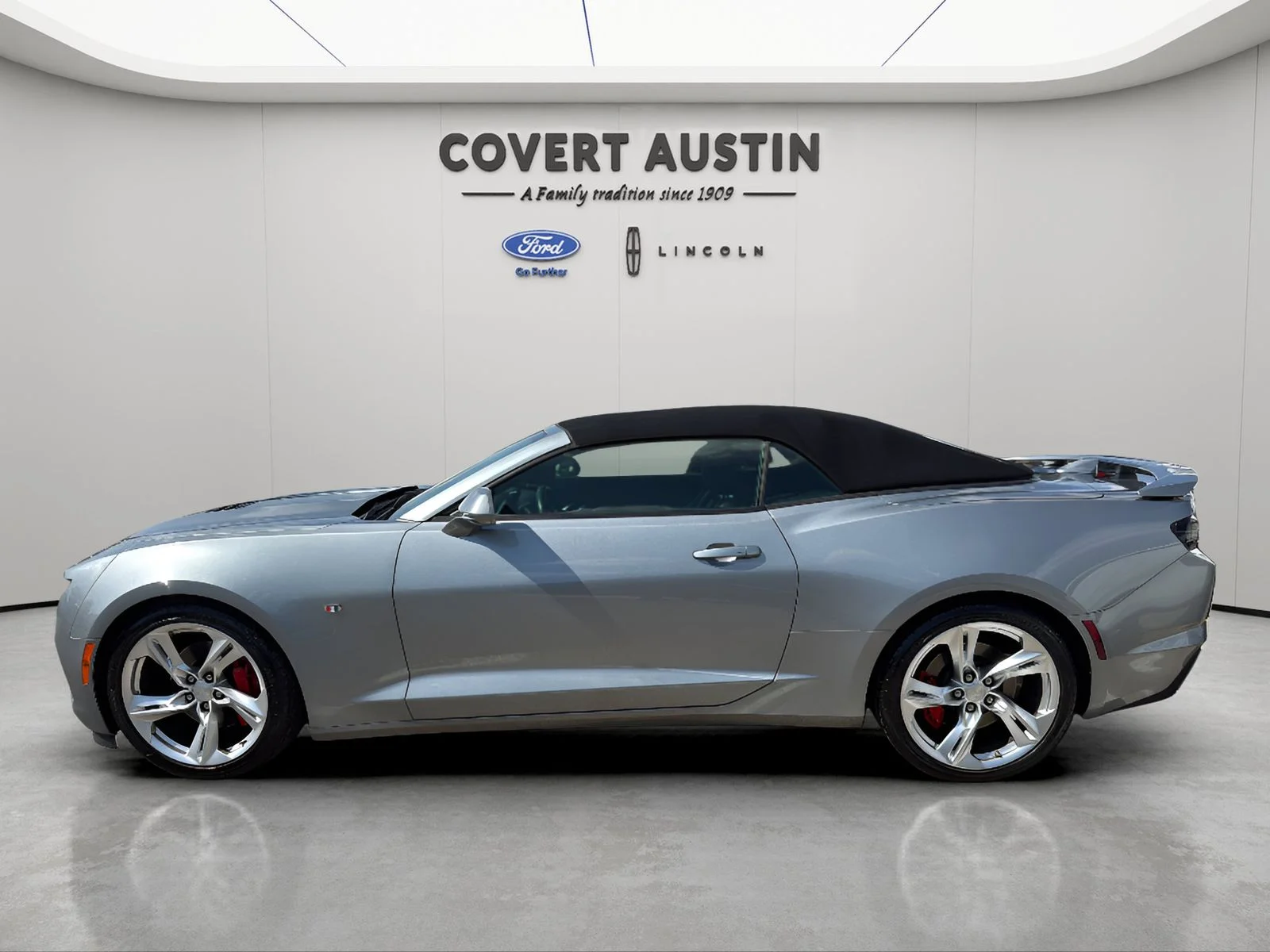 Used 2023 Gray Chevrolet SS image 2