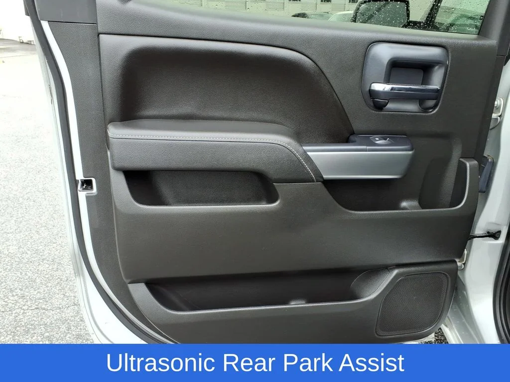 Used 2015 Silver Chevrolet LT image 25