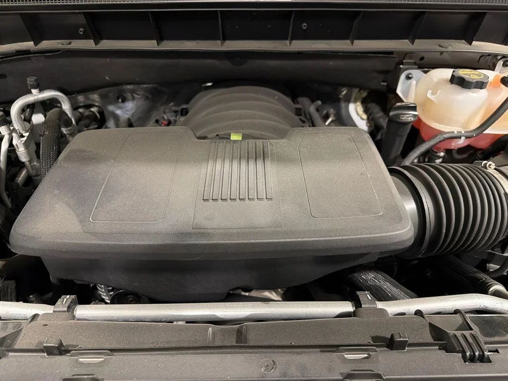 Used 2025 Summit White Chevrolet LT image 41