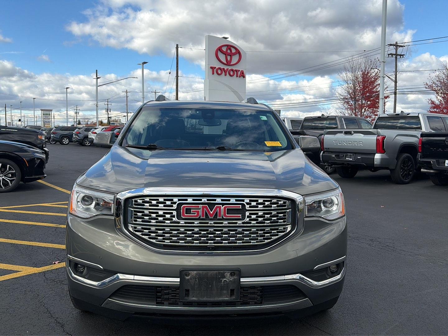 Used 2018 Mineral Metallic GMC Denali image 8