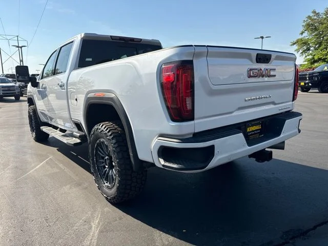 Used 2022 White GMC Denali image 6