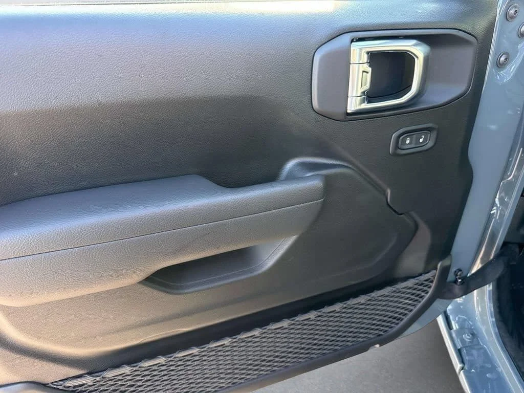 New 2026 Anvil Clearcoat Jeep Sport image 10